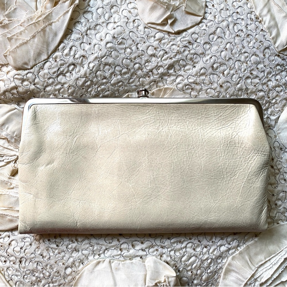 HOBO Lauren Cream Ivory Off White Multiple Compartments Clutch Cardhold Wallet - Picture 16 of 16